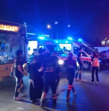 Bursa'da-iki-halk-otobüsü-çarpıştı--6-yolcu-yaralandı