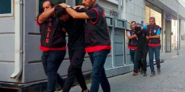 Kuran-ı-Kerim’in-yırtılıp-yakılmasında,-sanığa-10-ay-hapis-cezası