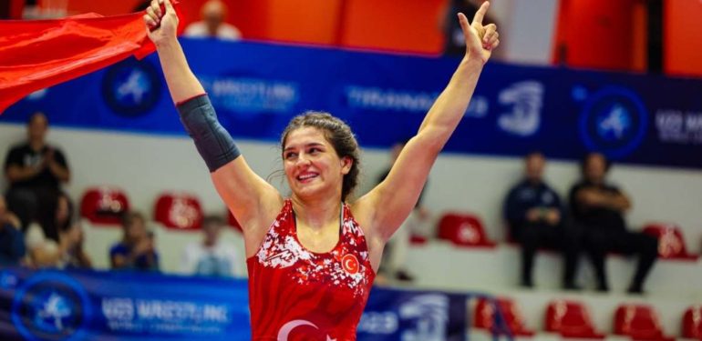 Nesrin Baş Türk kadınının gücünü gösterdiğim için mutluyum