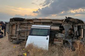 Niğde'de-işçilerin-taşındığı-servis-devrildi--15-yaralı