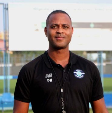 Patrick Kluivert'tan Olimpiyat Stadı yorumu Bence stadyumla alakalı bir lanet var