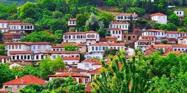 Turistlerin-gözdesi-Şirince-‘en-iyi-turizm-köyü’-seçildi
