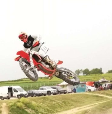 Türkiye Motokros Şampiyonu Şakir Şenkalaycı'dan 100. yıla özel gösteri