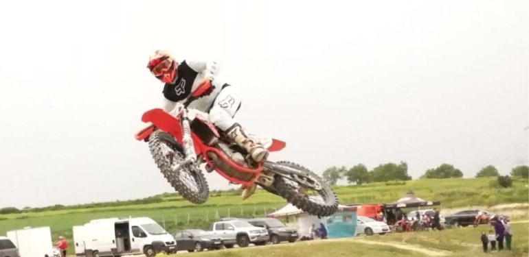 Türkiye Motokros Şampiyonu Şakir Şenkalaycı'dan 100. yıla özel gösteri