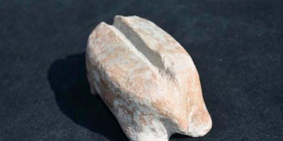 Ulucak Höyüğü’nde 7 bin 700 yıllık marangoz aleti bulundu