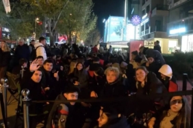 Bağdat Caddesi'nde _hediye_ kuyruğu