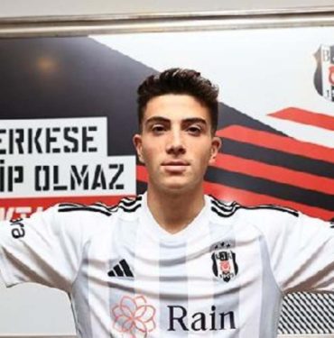 Beşiktaş, Yakup Arda Kılıç ile profesyonel sözleşme imzaladı