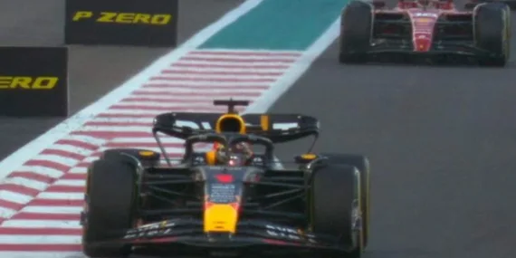 Formula 1’de Şampiyon Max Verstappen sezonu galibiyetle bitirdi!