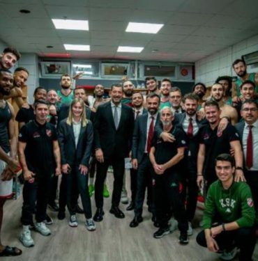 Pınar Karşıyaka kazanmaya devam ediyor