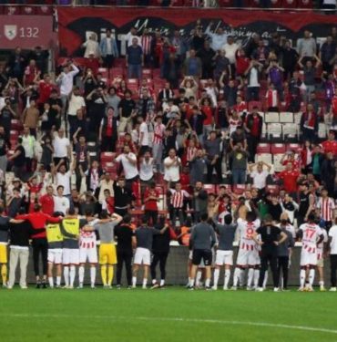 Samsunspor, Süper Lig'de ilk galibiyetini aldı