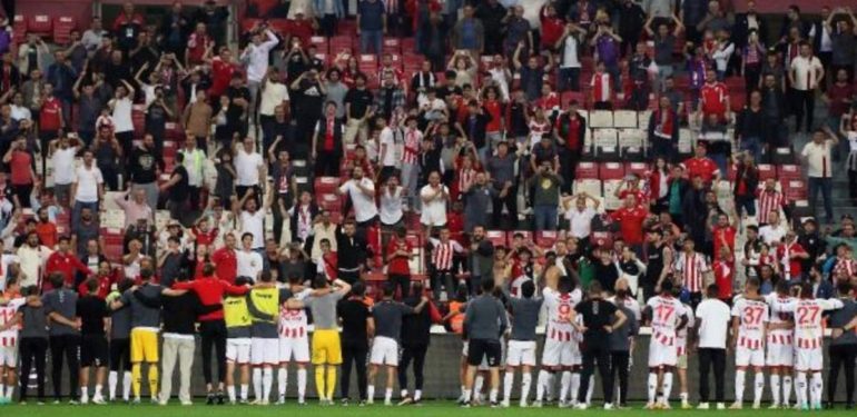 Samsunspor, Süper Lig'de ilk galibiyetini aldı