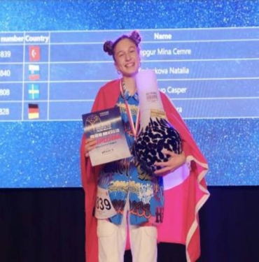 Türk milli sporcu, dünya şampiyonluğunu Cumhuriyetin 100. yılına hediye etti