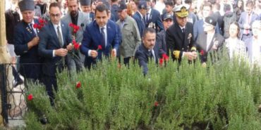 çanakkalenin ilk şehitleri anısına tören