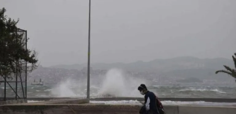 izmir-fırtına