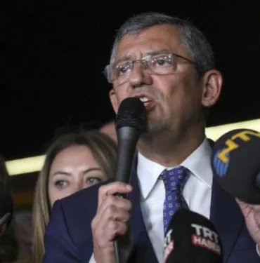 özgür özel