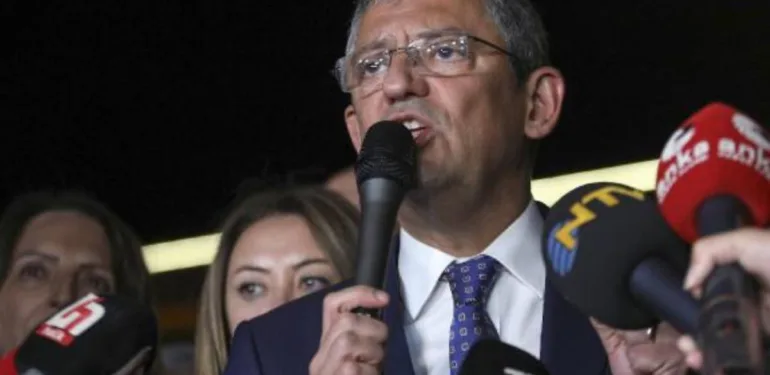 özgür özel