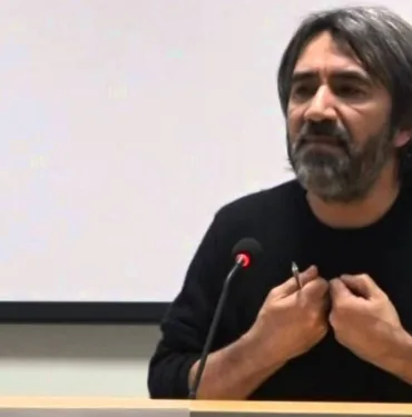 zeki demirkubuz