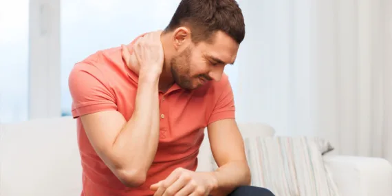 Her 3 kişiden 1’i en az bir kez bu sorunu yaşıyor: Ciddi hastalıkların sinyali olabilir!