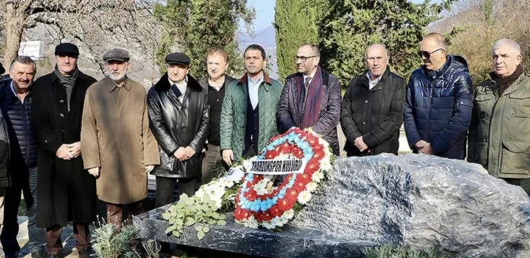 Özkan Sümer, mezarı başında anıldı...