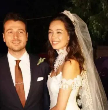 azra akın atakan koru