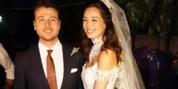 Azra Akın’dan karnı burnunda poz!