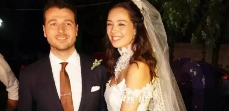 azra akın atakan koru