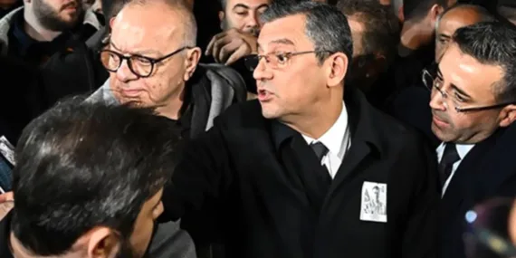 Özgür Özel’den ilk açıklama! Şehir cenazesinde provokasyona uğramasının ardından ilk kez konuştu