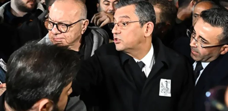 özgür özel