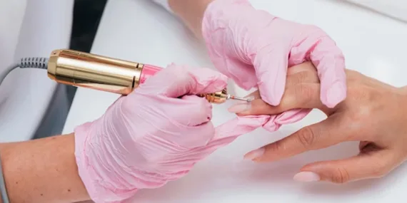 Kalıcı oje ve protez tırnaklardaki gizli tehlike