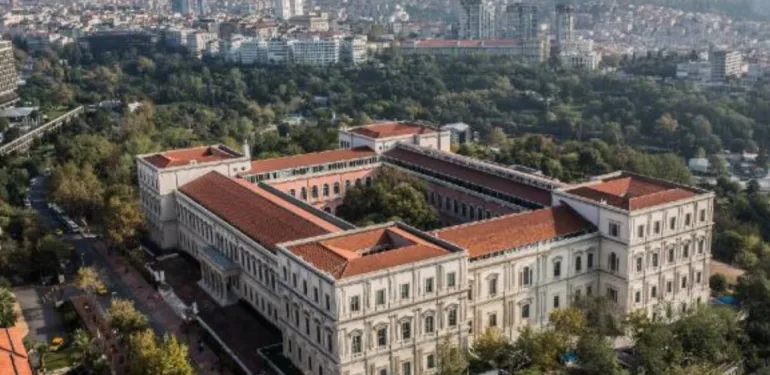 üniversite