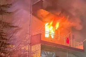 11-yaşındaki-çocuk-çakmakla-oynarken-yangın-çıkardı!-16-kişi-dumandan-zehirlendi