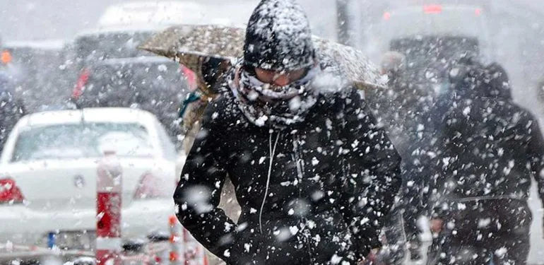 Beklenen-tarih-verildi--İstanbul'a-ne-zaman-kar-yağacak-