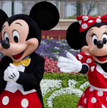 Disney-karakterleri-Mickey-ve-Minnie-Mouse-kamu-malı-oldu