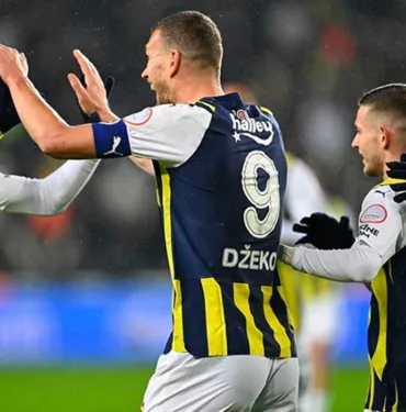 Fenerbahçe,-Konyaspor-karşısında-şov-yaptı,-zirvedeki-yerini-korudu