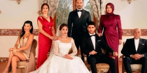 SES Yılın Kadınları Töreni’nde 2023 ödülleri sahiplerini buldu! Bir ödül de Kızılcık Şerbeti’ne