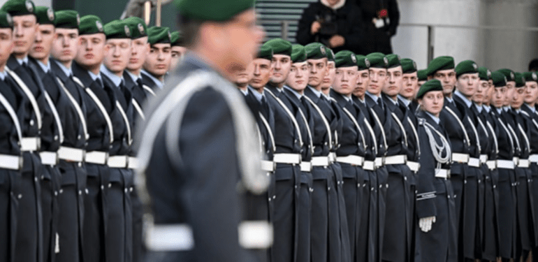 Almanya’dan silahlanma kararı, binlerce zırhlı araç!