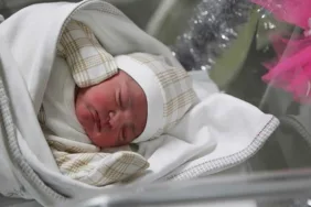 Yeni-yılın-ilk-bebekleri-dünyaya-geldi