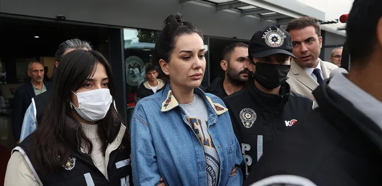 dilan polat