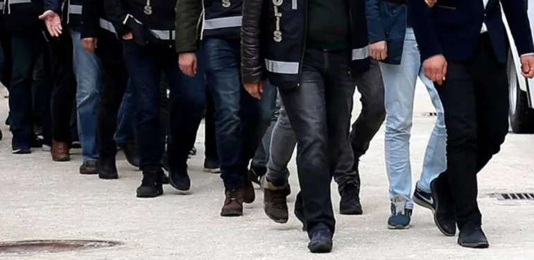 FETÖ’nün TSK yapılanmasına operasyon: 8 şüpheli gözaltına alındı!