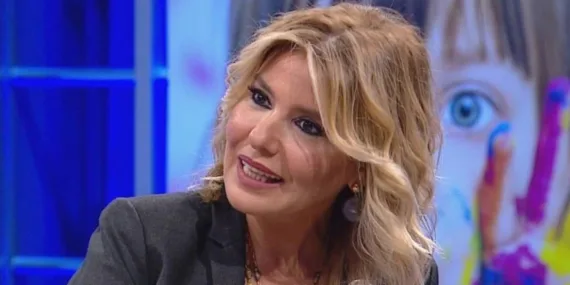 Gülben Ergen’i şoke eden soru: Röportajı yarıda kesti!