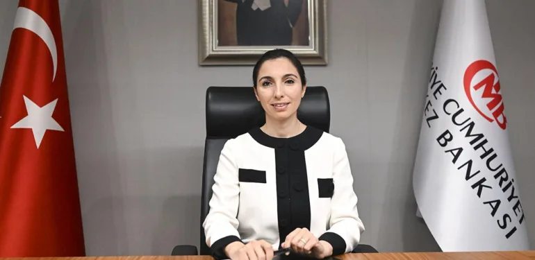 Merkez Bankası eski Başkanı Gaye Erkan’a suç duyurusu: ‘Dua et babam uyuyor yoksa hepinizi vururdu’