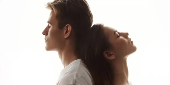 Araştırma ortaya çıkardı: Kadınlar kendinden küçük erkeklerle daha mutlu