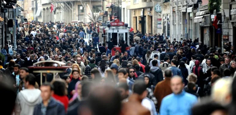 Bu yılın rengi belli oldu! 2023 ve 2024 bir renk olsaydı hangi renk olurdu?