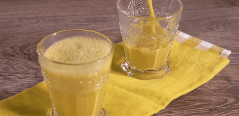 altın süt içeceği