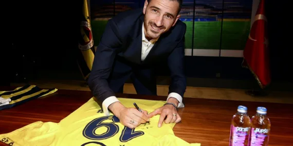 Fenerbahçe duyurdu: Leonardo Bonucci imzayı attı!
