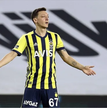mesut özil