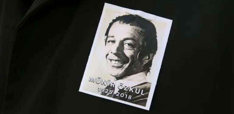 münir özkul