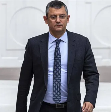 özgür özel