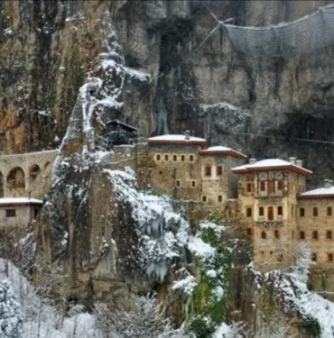 sümela manastırı