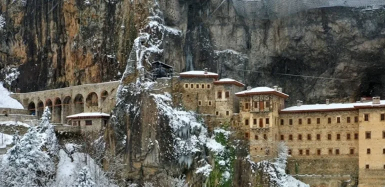 sümela manastırı